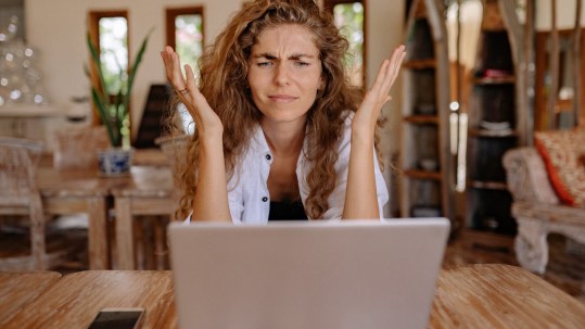 Positive Wellbeing Psychology Melbourne | What are the Common Triggers of Anxiety? lady trying to find Melbourne online psychologist