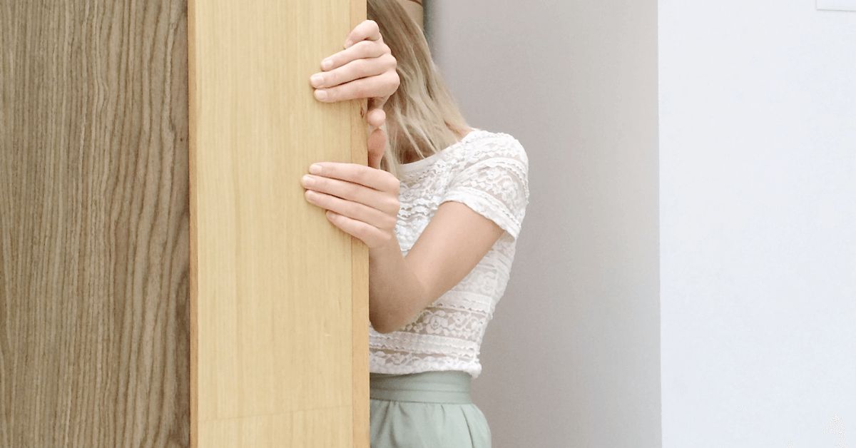 lady seeking cognitive behavioural therapy