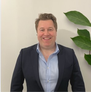 male psychologist Chris in Melbourne